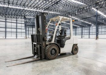 Forklifts in Orlando: What To Know Before Renting