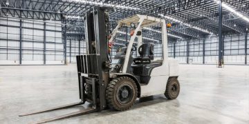 Forklifts in Orlando: What To Know Before Renting