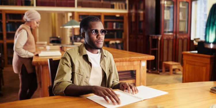 Methods for Teaching Reading and Writing to Blind and Visually Impaired Individuals