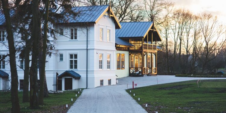 Lease To Purchase In Calgary: What First-Time Buyers And Foreigners Need To Know