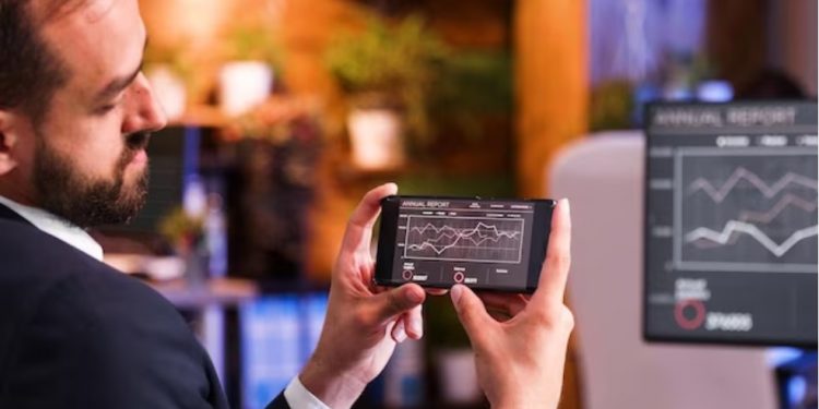 The Evolution of Phone Technology: From Brick Phones to Foldable Screens