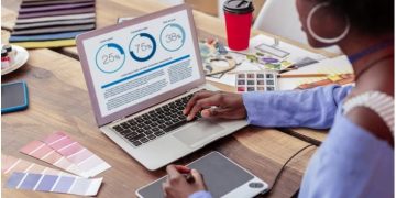 How can certifications in agile analysis, product ownership, and data analytics help a business analyst career?