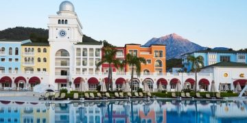 Hobart Accommodation & Tours