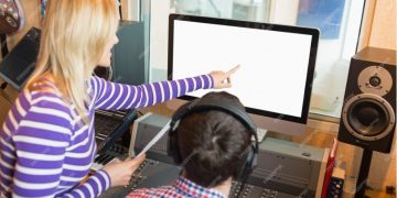 Are there any specific instructions for downloading movies from Moviesda on a PC?