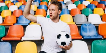 Real-time Sports Scores: Follow Every Play