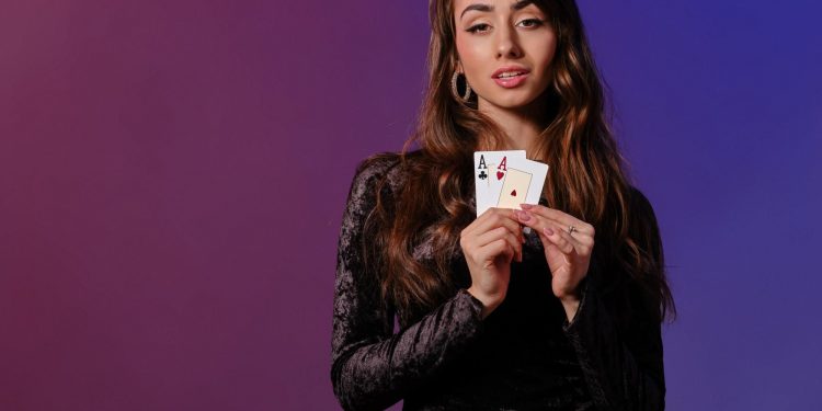 Learn to Focus on Playing Trusted Online Slot Gambling