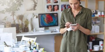 Unlocking the Benefits of Online Supplement Shopping: A Guide to Ashwagandha and Moringa Supplements