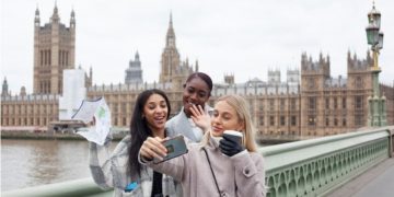 Traveler’s Delight: Must-Do Experiences in Leeds, Harrogate, and Brighton