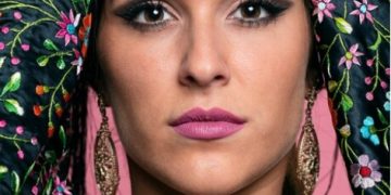 Mystical Mehndi: Face Painting Trend For 2024