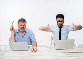 Advantages of having a Company Website and disadvantages of not having a Company website