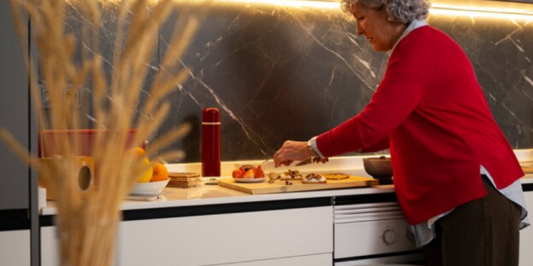 Shining Oven: Transforming Kitchens, One Sparkle at a Time