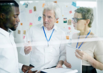 Navigating Growth and Competitive Edge in Pharmacy through Expert Consulting