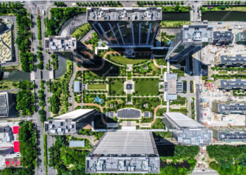 Drones in Real Estate Photography: Elevating Your Listings from Above