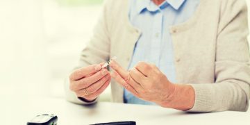 Navigating Diabetes in Seniors: Understanding the Positive and Negative Effects and Embracing Healthy Habits