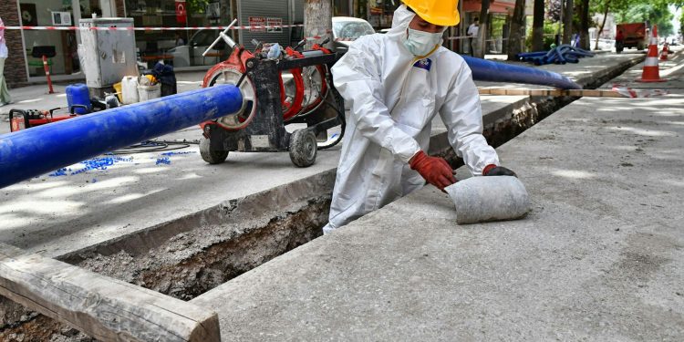 Choosing the Right Asbestos Removalist: 10 Essential Qualities to Consider