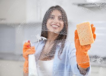 5 Signs It’s Time to Hire a Professional House Cleaning Service