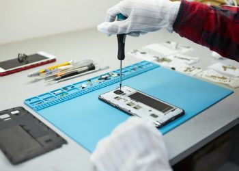 Cellphone Repair Service