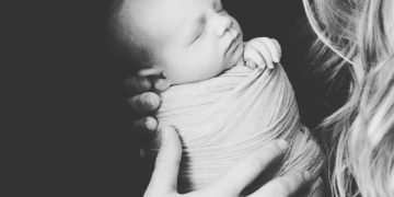 How to prepare and do the newborn session a Newborn Photo Session