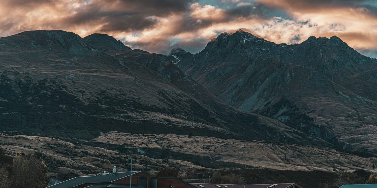 Planning A Romantic Getaway In New Zealand: Top Spots For Couples