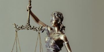 Understanding Commercial Litigation: A Guide for Businesses