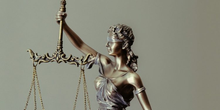 Understanding Commercial Litigation: A Guide for Businesses