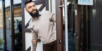 Huisnummer Bordje: A Stylish and Practical Way to Enhance Your Home’s Entrance