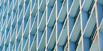 Why Aluminum Framing Outsmarts Traditional Materials