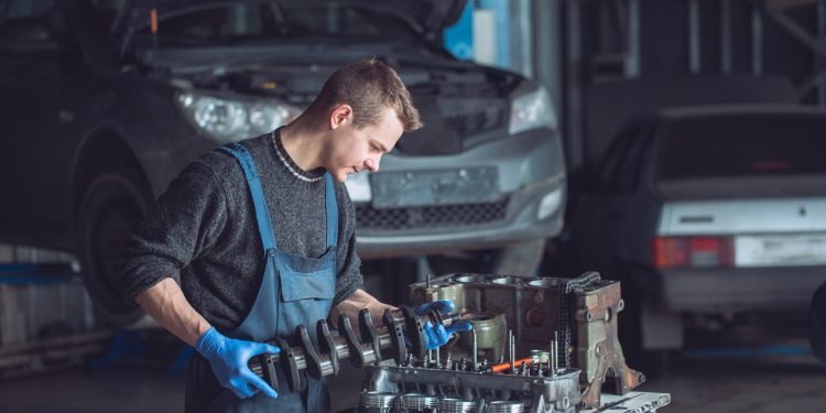 Diesel Mechanic in Phoenix, AZ: Reliable Repairs for Heavy-Duty Vehicles