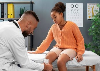 How Chiropractic Care Targets the Root Causes of Knee Pain