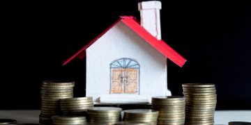 Is It Wise to Buy a Home That Is Pending Foreclosure in California?