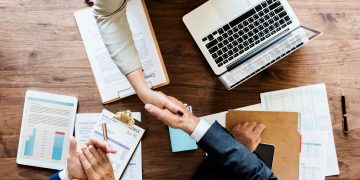 How Do I Handle Offers and Negotiate with Buyers?