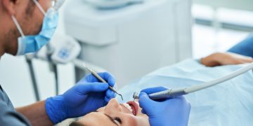 5 Signs You Need to Visit a Dentist Immediately