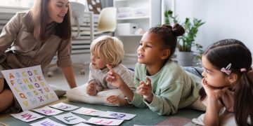 5 Positive Reinforcement Strategies to Inspire Students in the Classroom