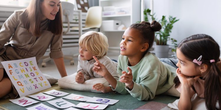 5 Positive Reinforcement Strategies to Inspire Students in the Classroom