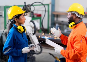 How Explosion Proof Lighting Keeps Dangerous Worksites Safe