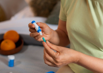 Precision, Simplicity, Care: Meet the Contour Plus FamilyRevolutionizing Diabetes Monitoring: Contour Plus Glucose Meters Empower Health Management in Thailand