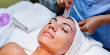 RF Lifting: The Non-Surgical Alternative to Facelifts