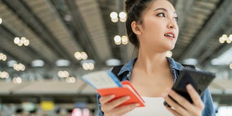 Why More Singaporeans Are Booking Flight Tickets Online